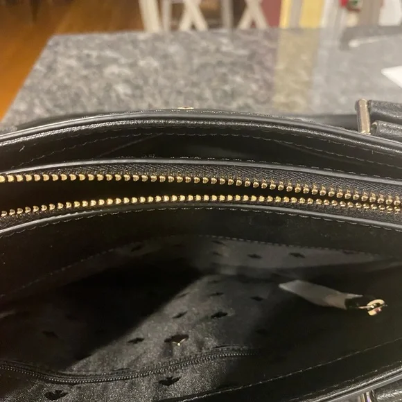 Brand new Kate Spade small Mariella shoulder bag - Picture 5 of 8